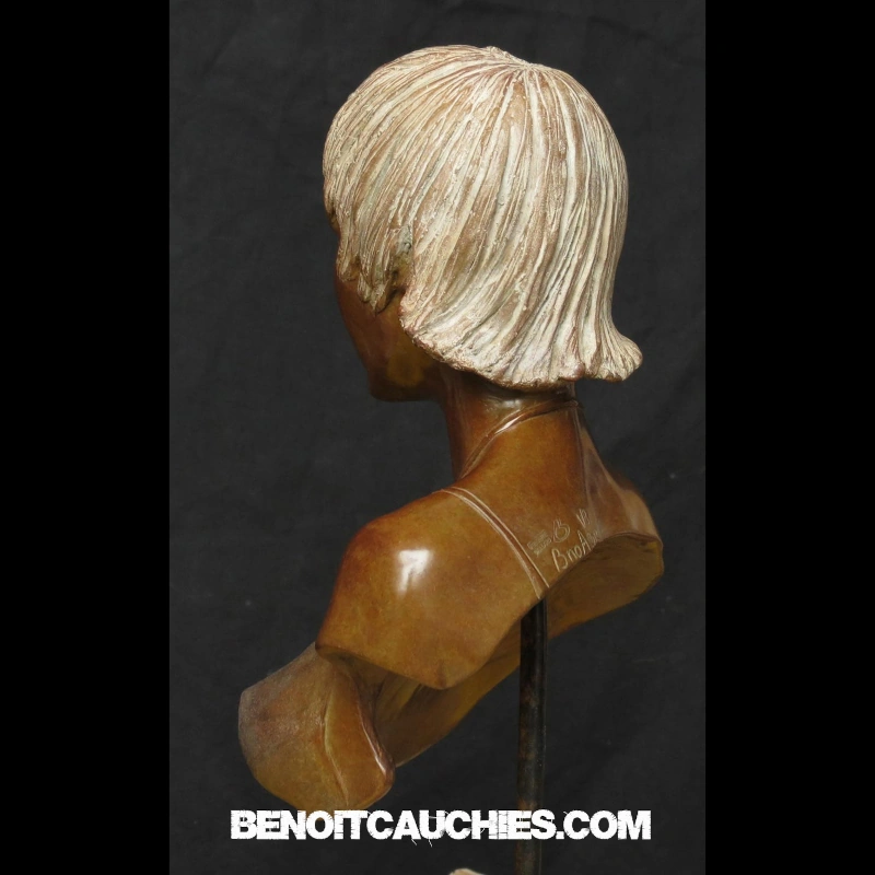 buste bronze femme sculpté par Benoit Cauchies